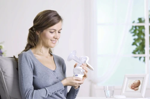 CHICCO Natural Feeling Handmilchpumpe 150 ml
