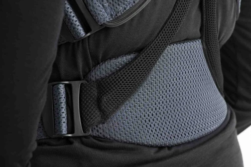 BABYBJORN Airy Mesh ergonomische Babytrage 3,5-12kg