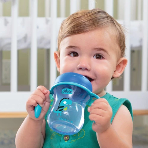 CHICCO Transition Cup Trinklernbecher mit Auslaufschutz, Mundstück und Griffen 200 ml 4M+